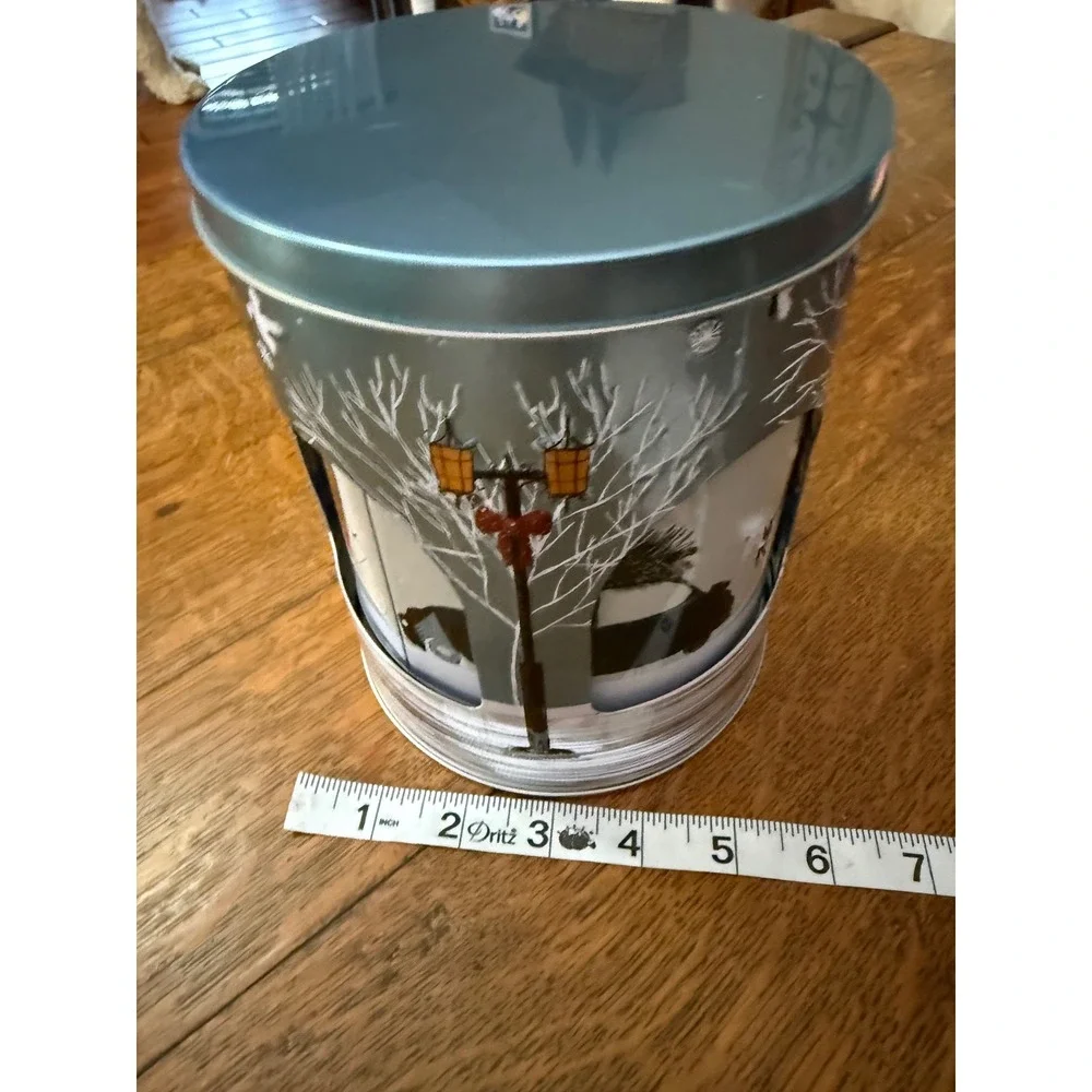 Vintage Style Winter Scene Musical Christmas Holiday Round Metal Cookie Tin Blue